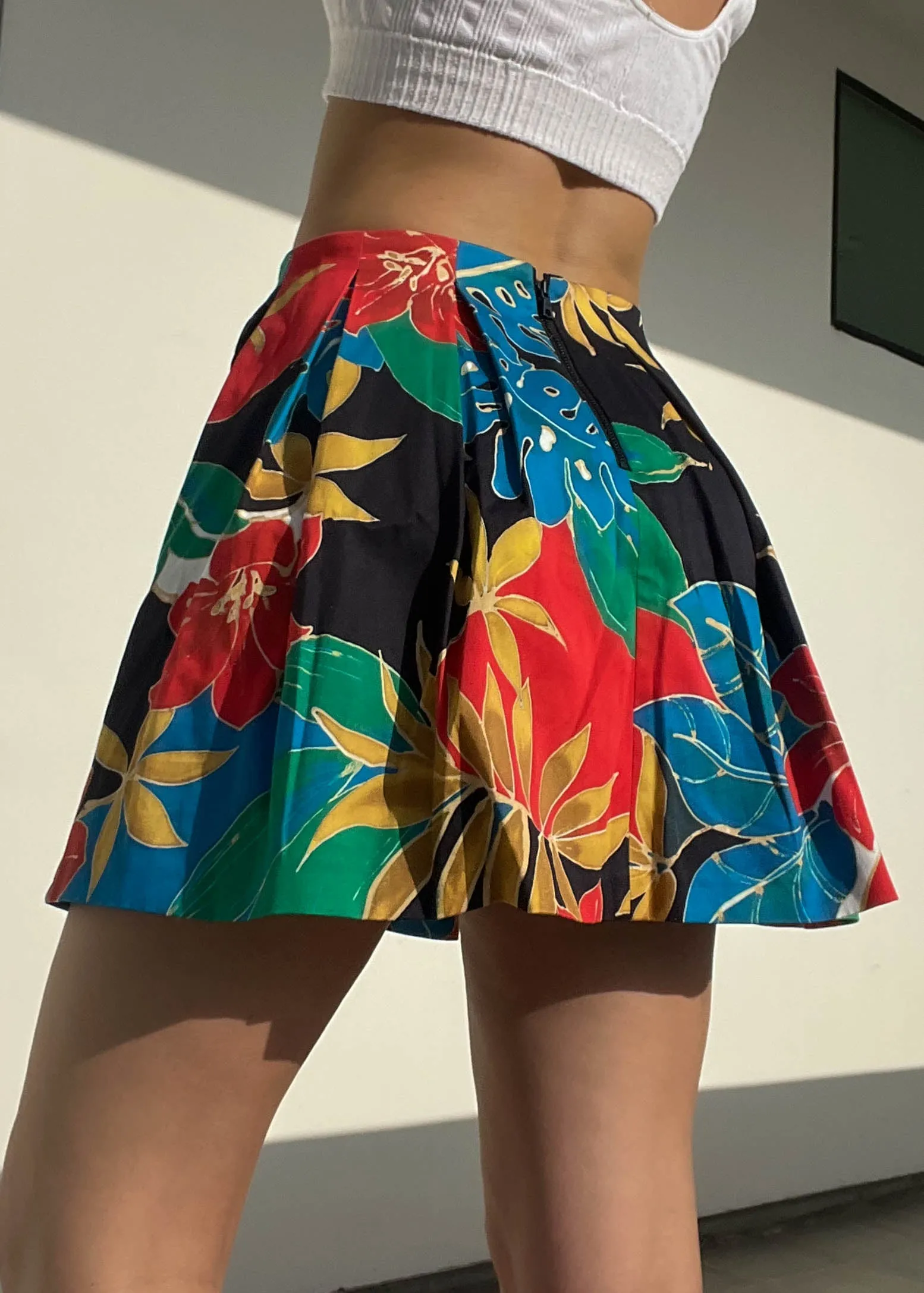 2000’s Colorful Floral Pleated MIni Skirt