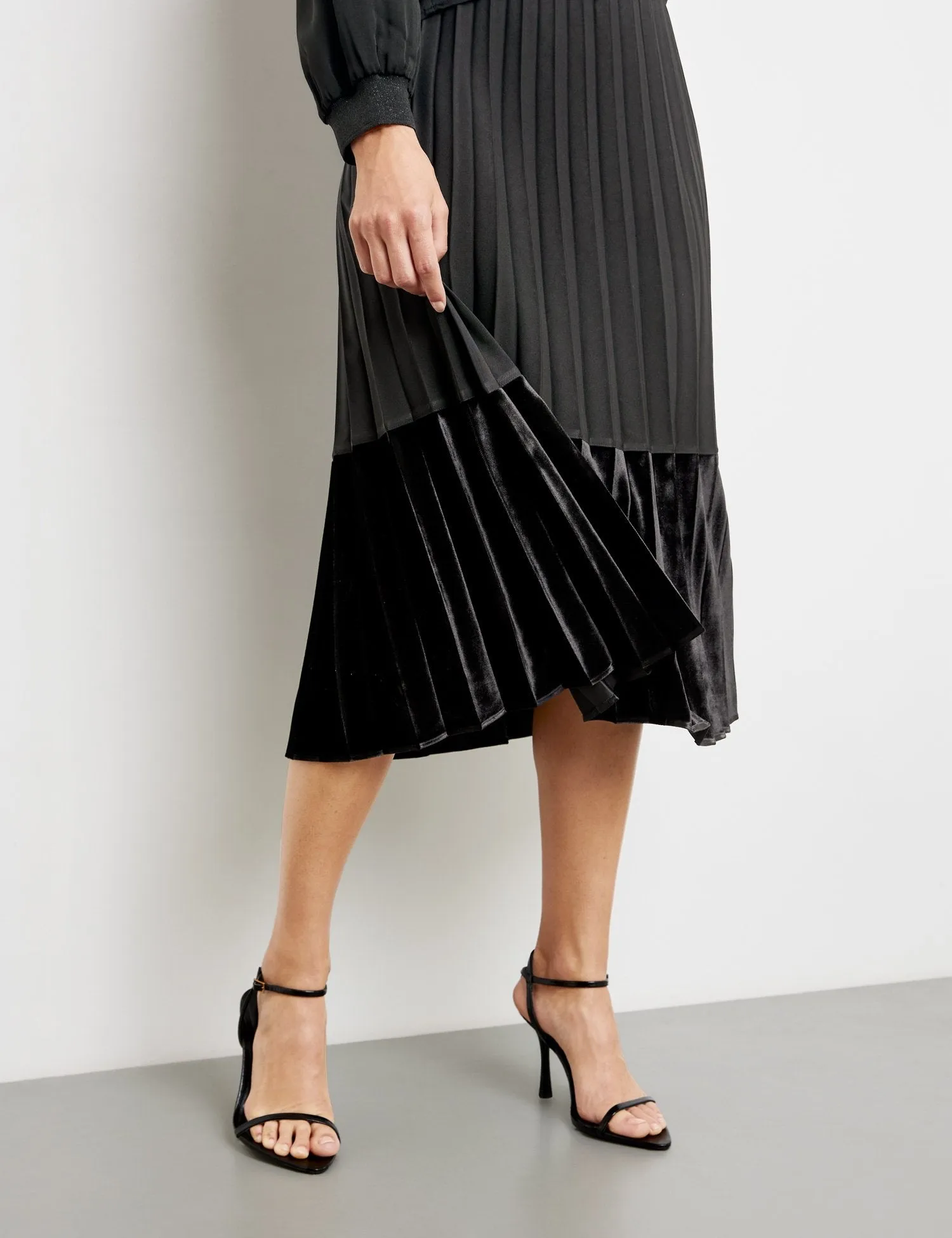 Flowing Pleated Skirt