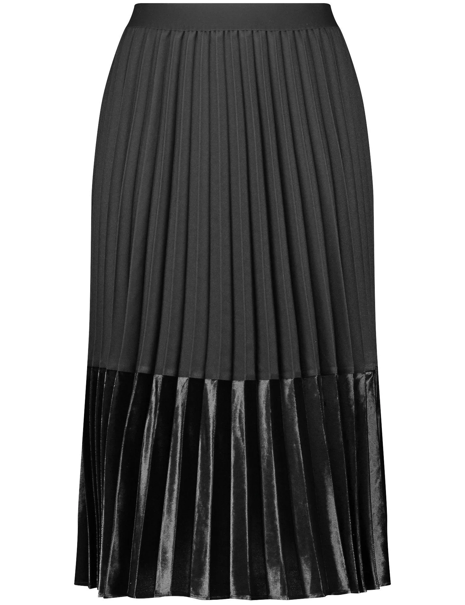 Flowing Pleated Skirt