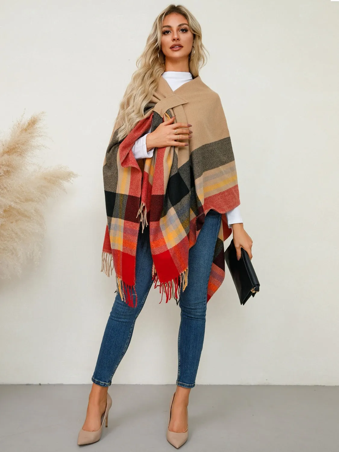 Fringe Contrast Plaid Poncho Women's Sweater Plaid New Women's Fashion