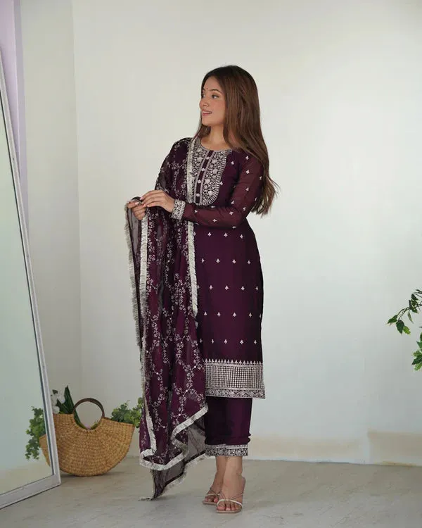 LIKSHA PREMIUM QUALITY SUIT SET DT -273