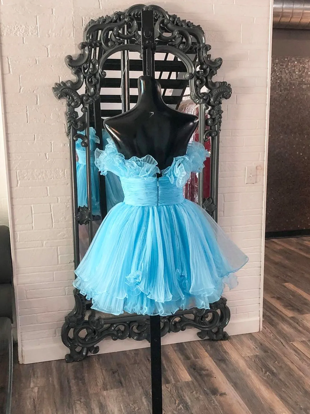 Lovely Blue Strapless A-Line Short Prom Dress Organza Pleated Ruffle Tiered Homecoming Dress