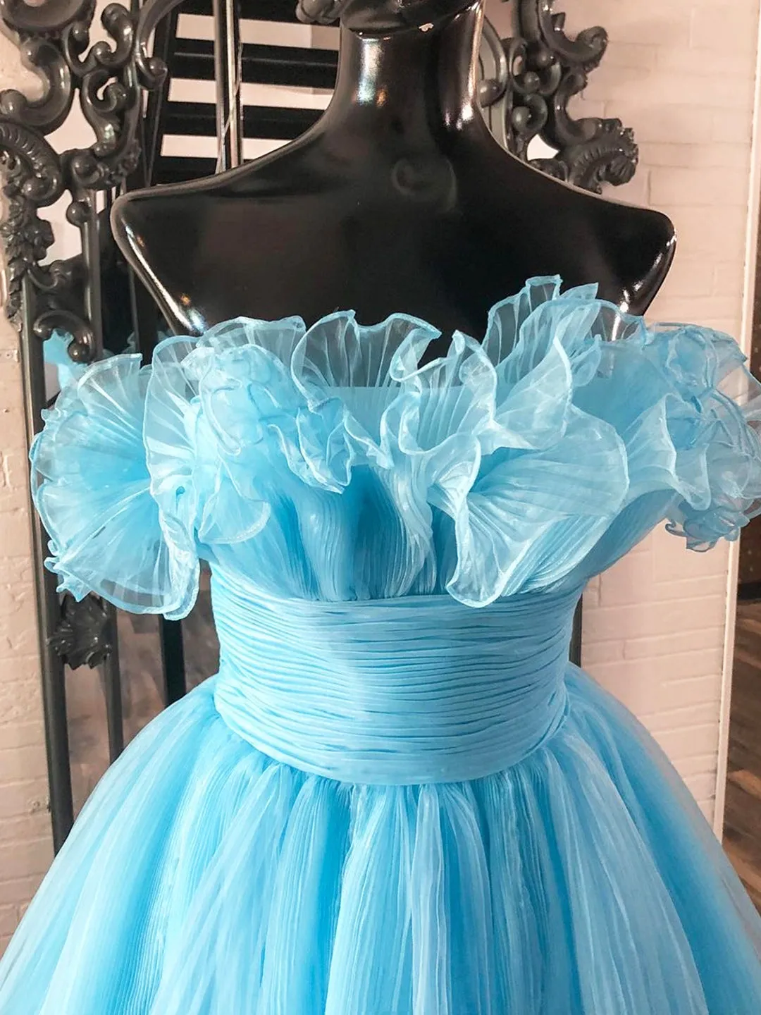 Lovely Blue Strapless A-Line Short Prom Dress Organza Pleated Ruffle Tiered Homecoming Dress