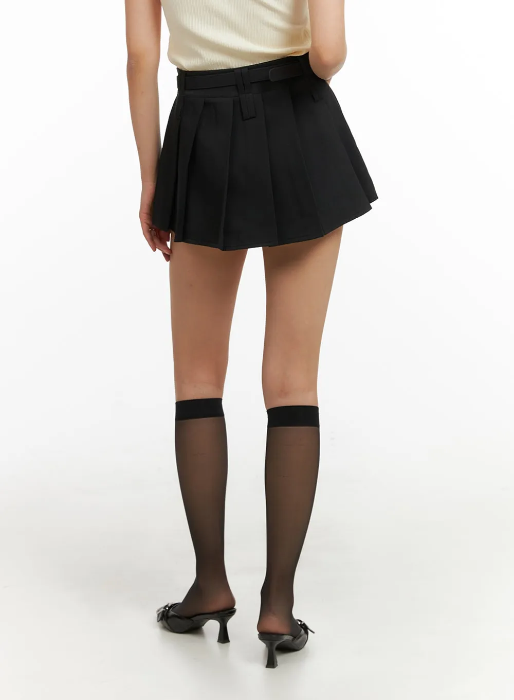 Pleated Mini Skirt with Belt IA417