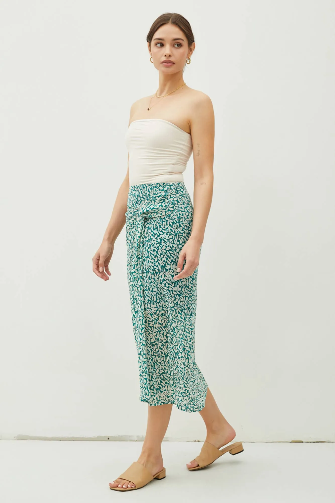 PRINT DRAPED SIDE KNOT MIDI SKIRT