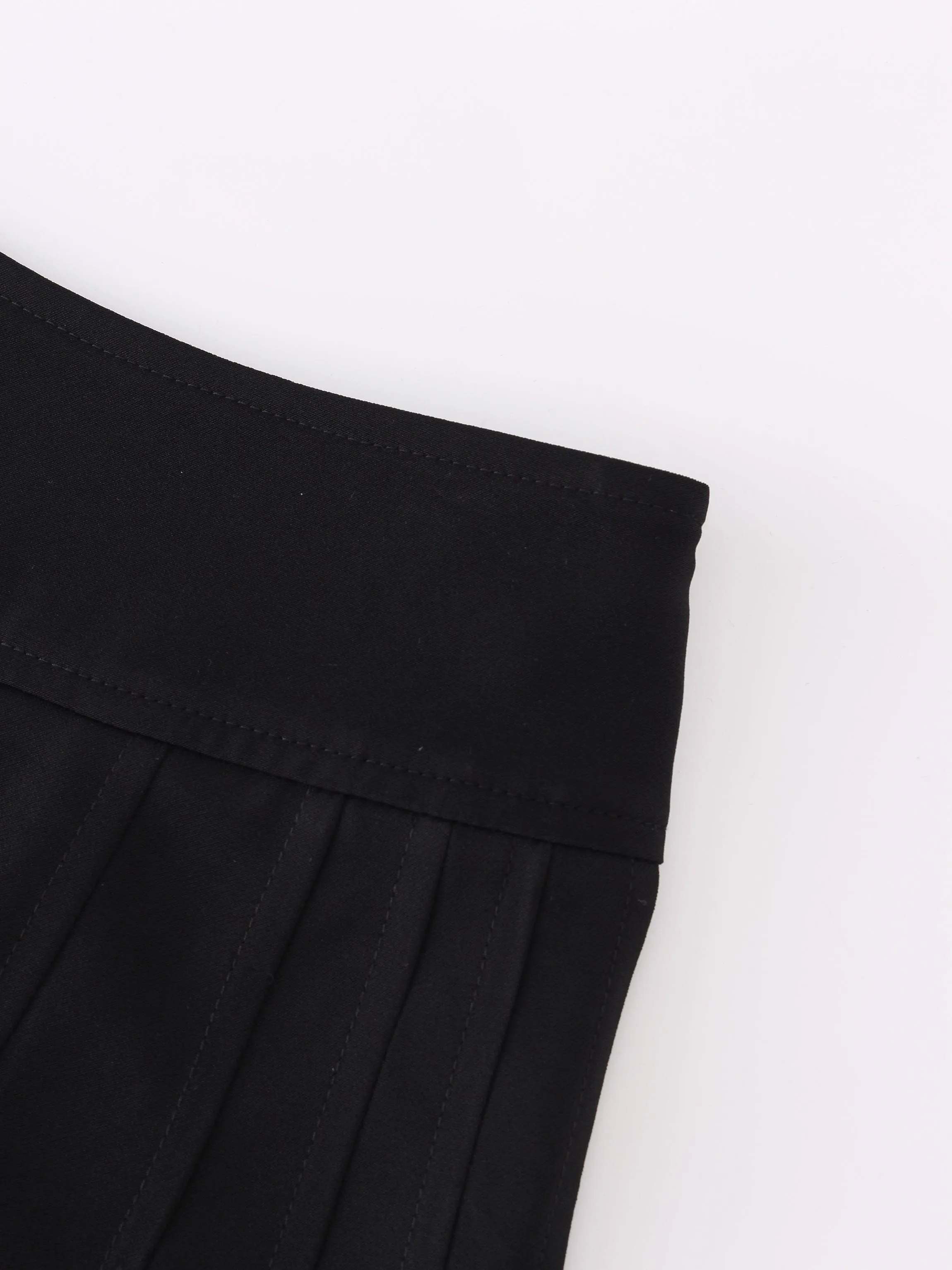 Yolk Pleated Skirt 37"-Black